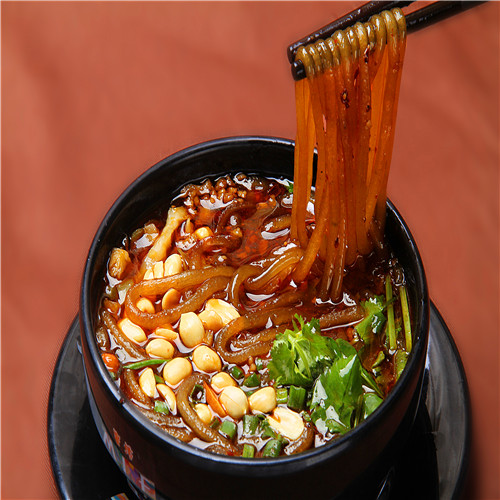 手工酸辣粉技術(shù)培訓(xùn)學(xué)校哪里比較好？(圖1)